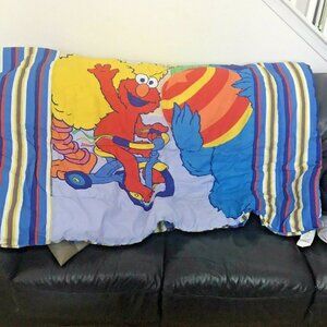 Sesame Street Elmo Bird Cookie Monster My Neighborhood Reversible Comforter Twin